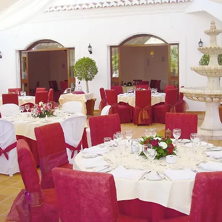 فندق Casa Jardin 2*