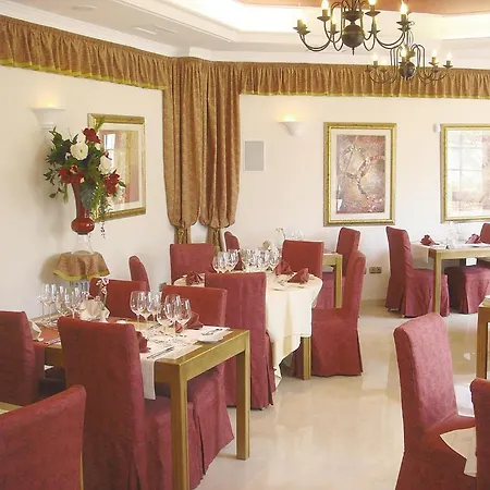 Casa Jardin 2* نيرخا